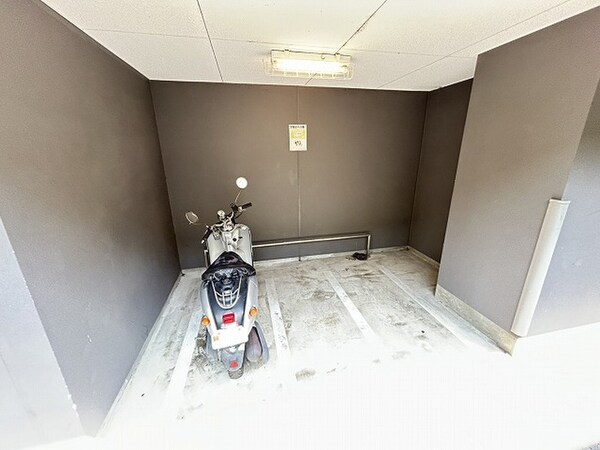 バイク置き場