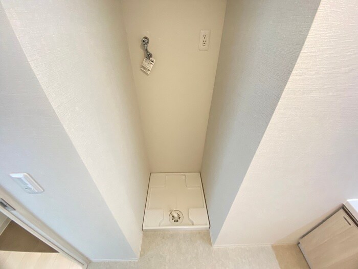 物件内観写真15　(洗濯機置場)