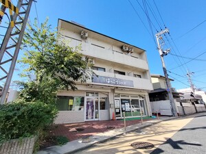 コーポ太秦外観写真