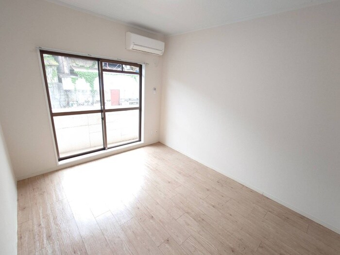 物件内観写真18　(居室)