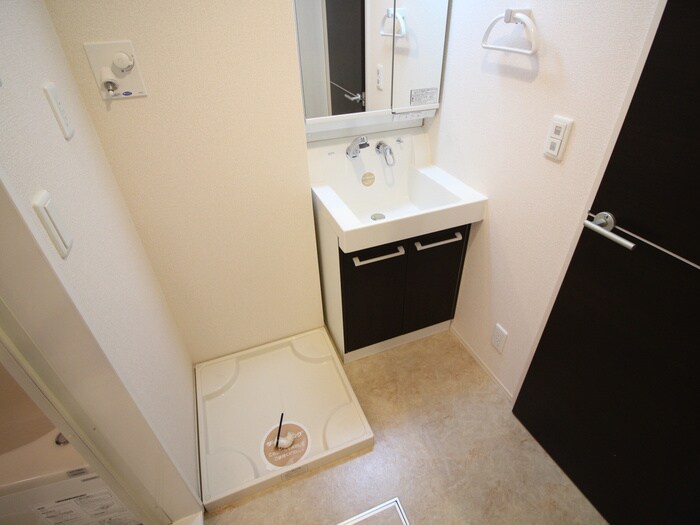 物件内観写真9　(洗面)