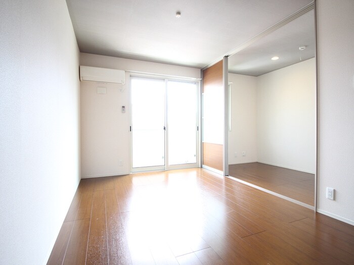 物件内観写真13　(居室)