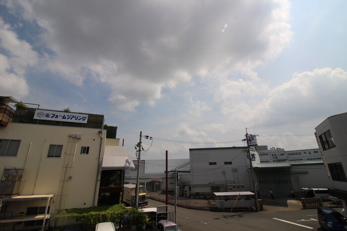 物件内観写真18　(室内からの展望)