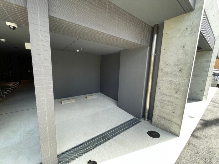 物件外観写真5　(駐車場)