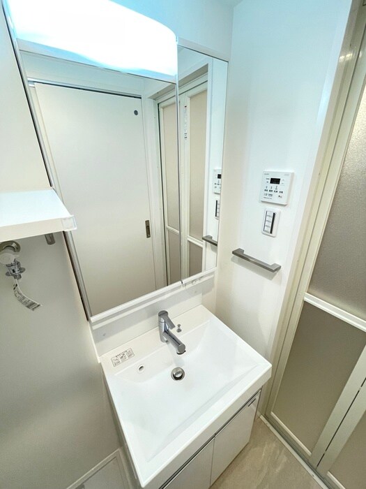 物件内観写真11　(洗面)