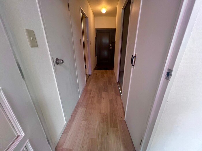 物件内観写真7　(廊下)
