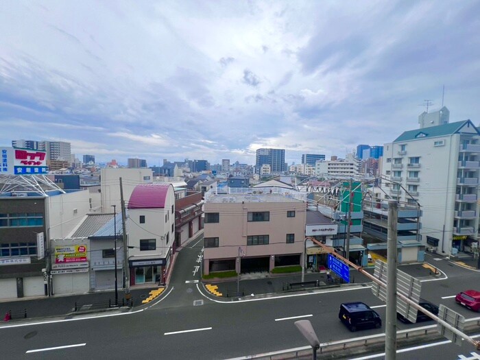 物件内観写真9　(室内からの展望)