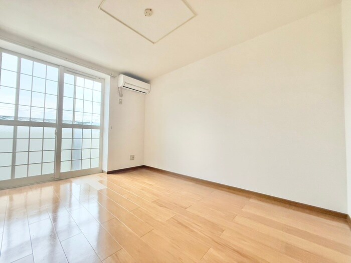 物件内観写真10　(居室)