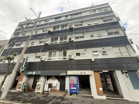 日建ハイツ外観写真