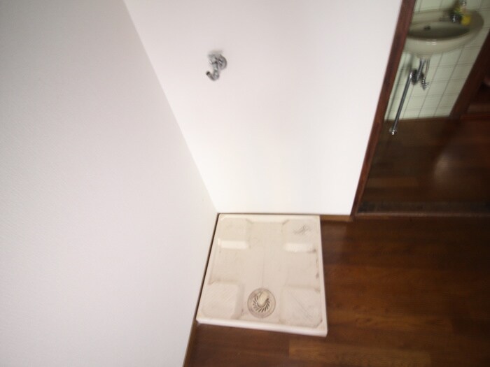 物件内観写真17　(洗濯機置場)