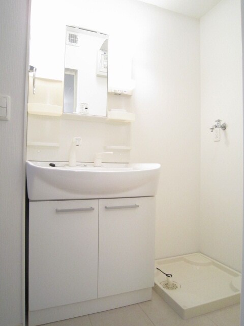 物件内観写真12　(洗面)