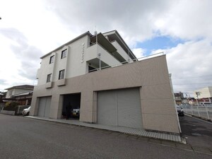 サンミッシェル外観写真