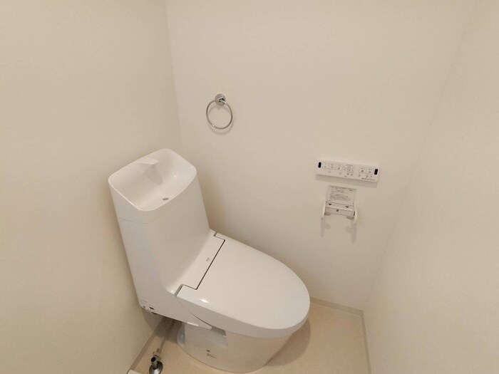 物件内観写真12　(トイレ)