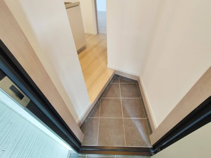 物件内観写真19　(玄関)