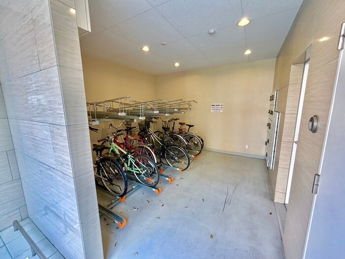 物件外観写真5　(駐車場)