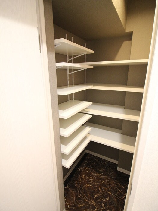 物件内観写真15　(靴箱)