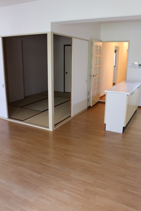 物件内観写真12　(居室)