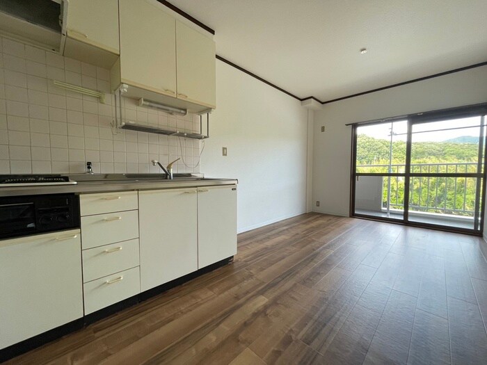 物件内観写真8　(居室)