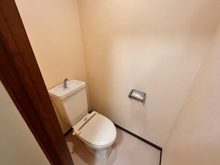 物件内観写真14　(トイレ)