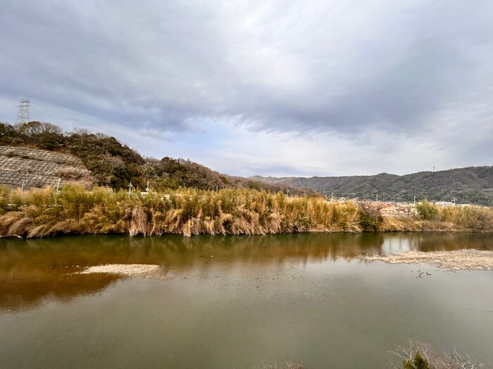 物件内観写真16　(室内からの展望)
