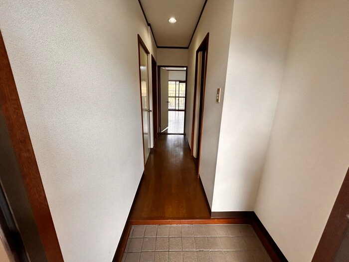 物件内観写真22　(玄関)