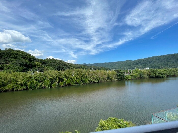 物件内観写真22　(室内からの展望)