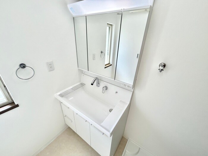 物件内観写真13　(洗面)