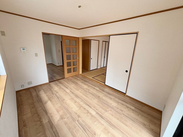 物件内観写真7　(居室)