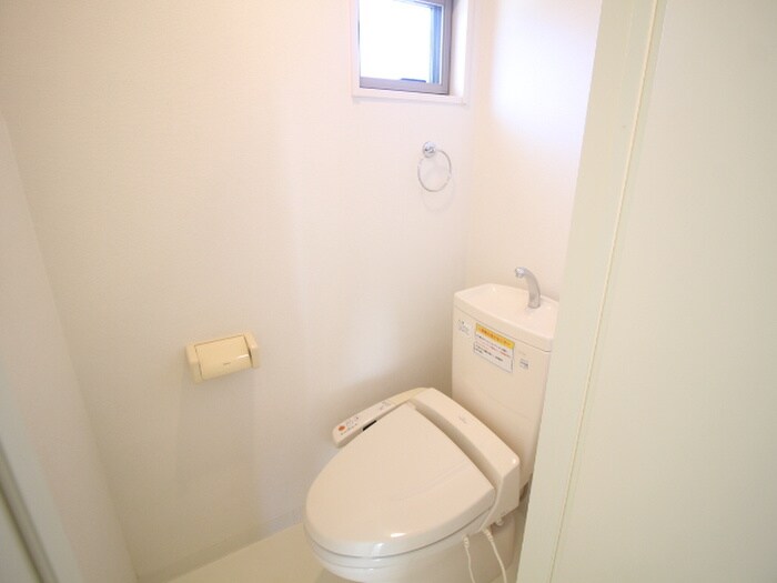 物件内観写真14　(トイレ)