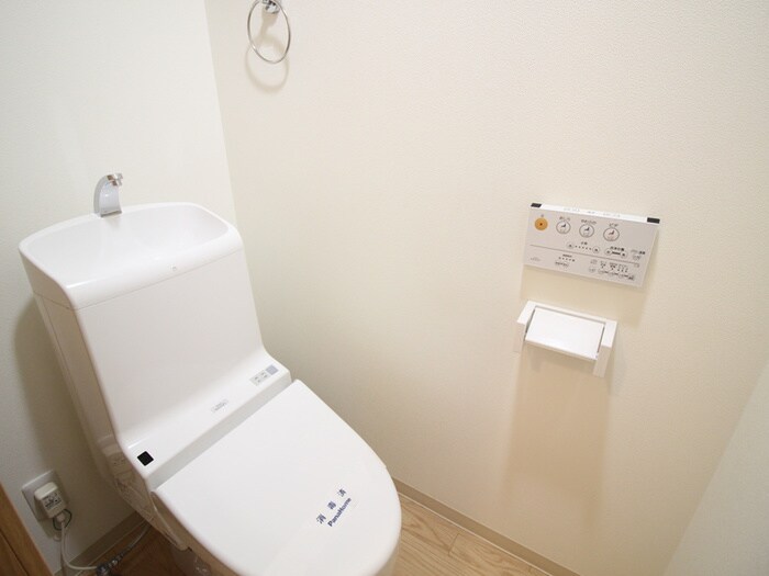 物件内観写真11　(トイレ)