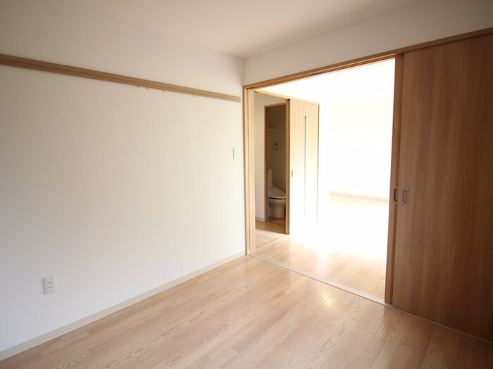 物件内観写真12　(居室)