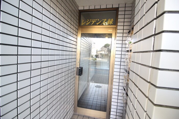 物件外観写真4　(エントランス部分)