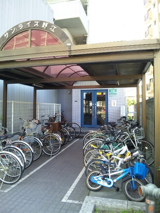 物件外観写真3　(駐輪場)