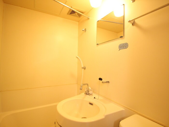 物件内観写真8　(洗面)