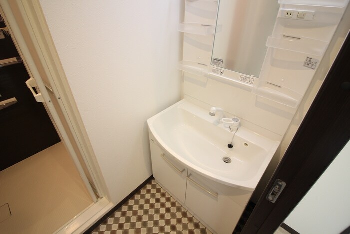 物件内観写真9　(洗面)