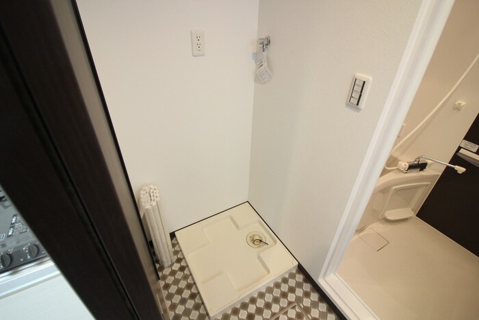 物件内観写真12　(洗濯機置場)