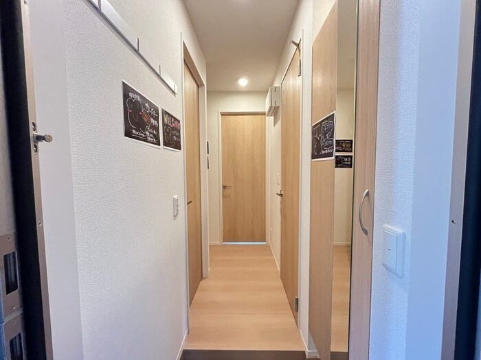 物件内観写真19　(廊下)