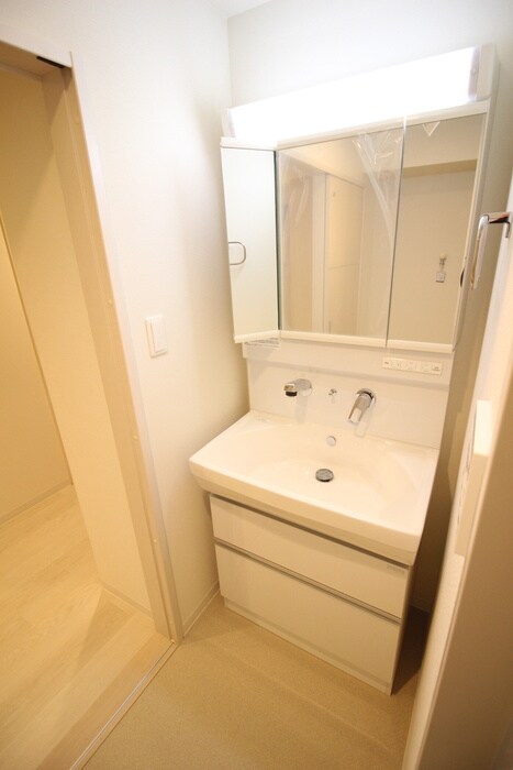 物件内観写真8　(洗面)