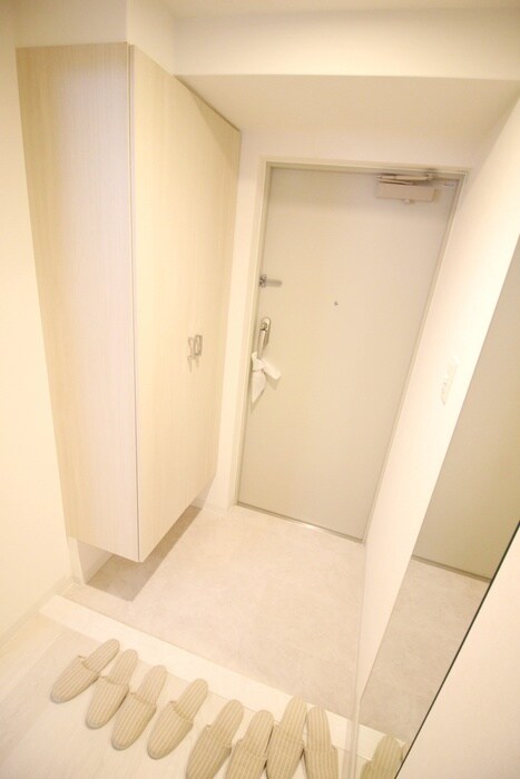 物件内観写真13　(玄関)