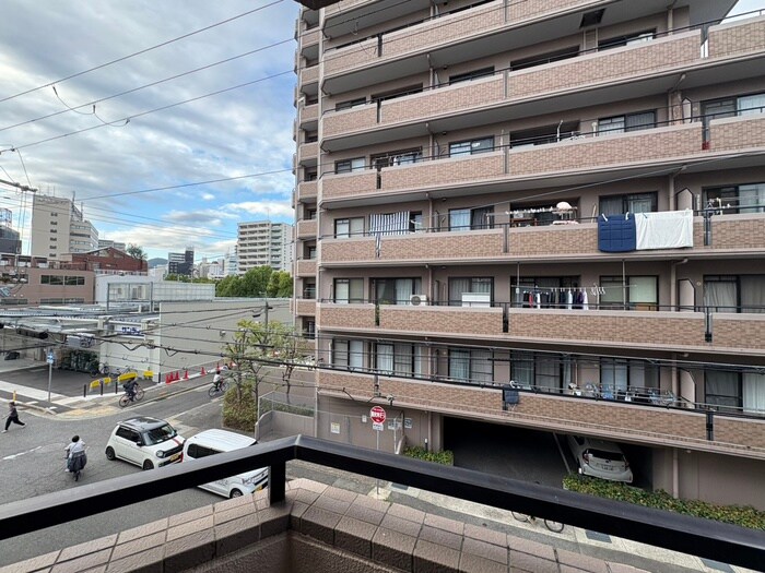 物件内観写真14　(室内からの展望)