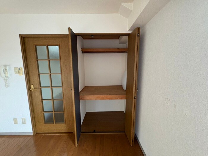 物件内観写真16　(収納)