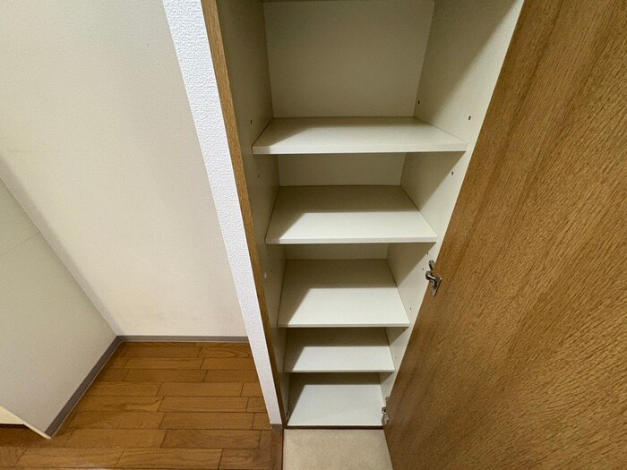 物件内観写真18　(靴箱)