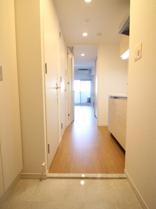 物件内観写真10　(廊下)