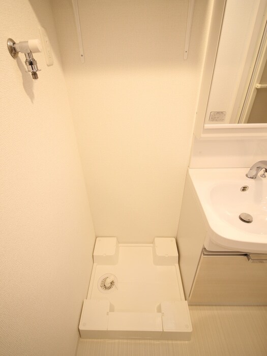 物件内観写真18　(洗濯機置場)