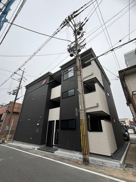バズ北巽外観写真