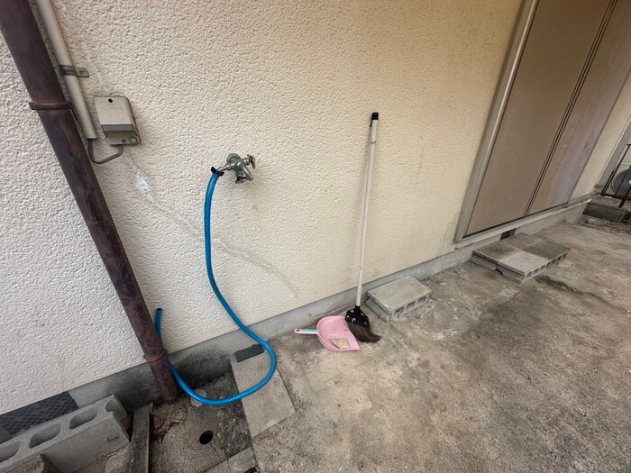 物件内観写真10　(洗濯機置場)