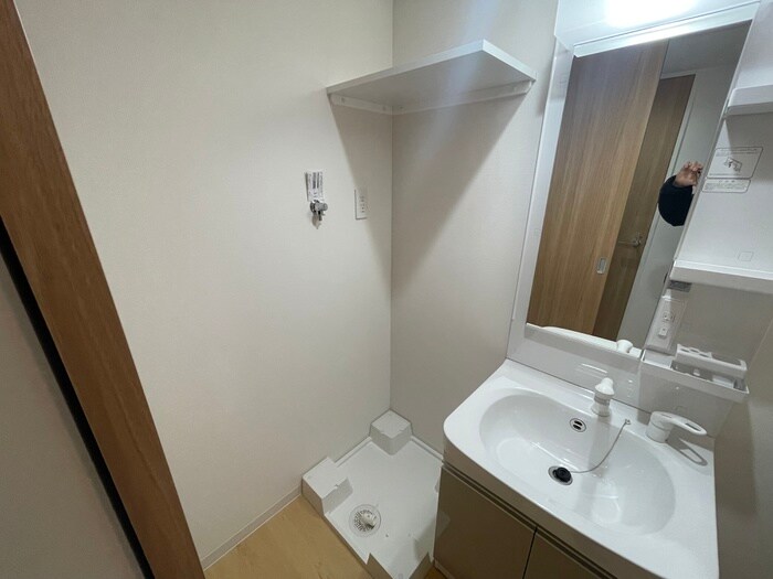 物件内観写真12　(洗濯機置場)