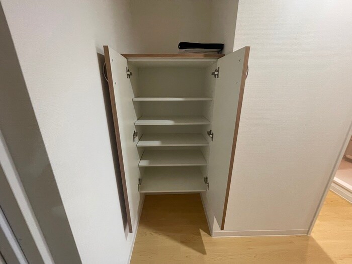 物件内観写真16　(靴箱)