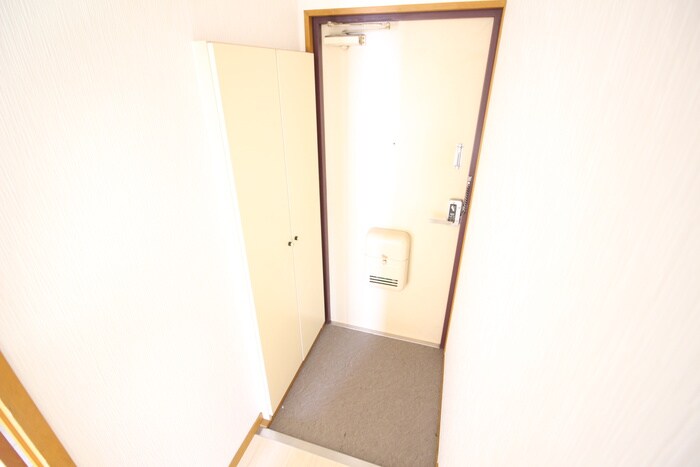 物件内観写真17　(玄関)