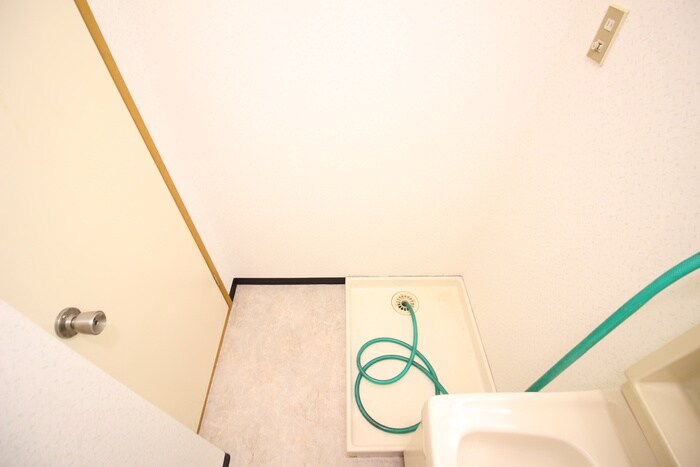 物件内観写真20　(洗濯機置場)